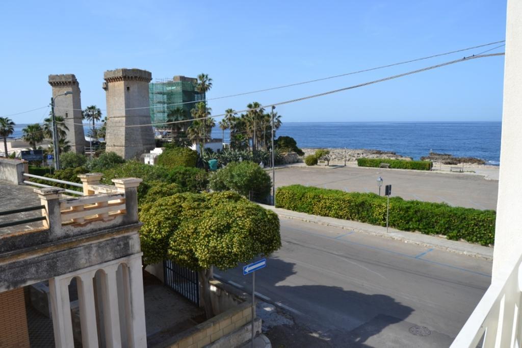 Piccadilly Rooms Restaurant And Beach Santa Maria al Bagno Bagian luar foto